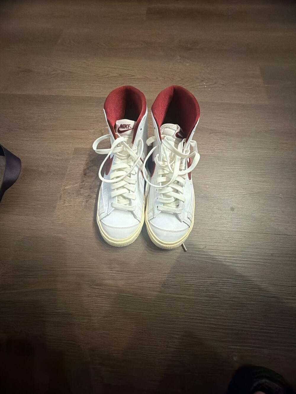 Women's Nike Blazer Mid 77 Vintage 'Athletic Club' White Team Red Sneakers‎